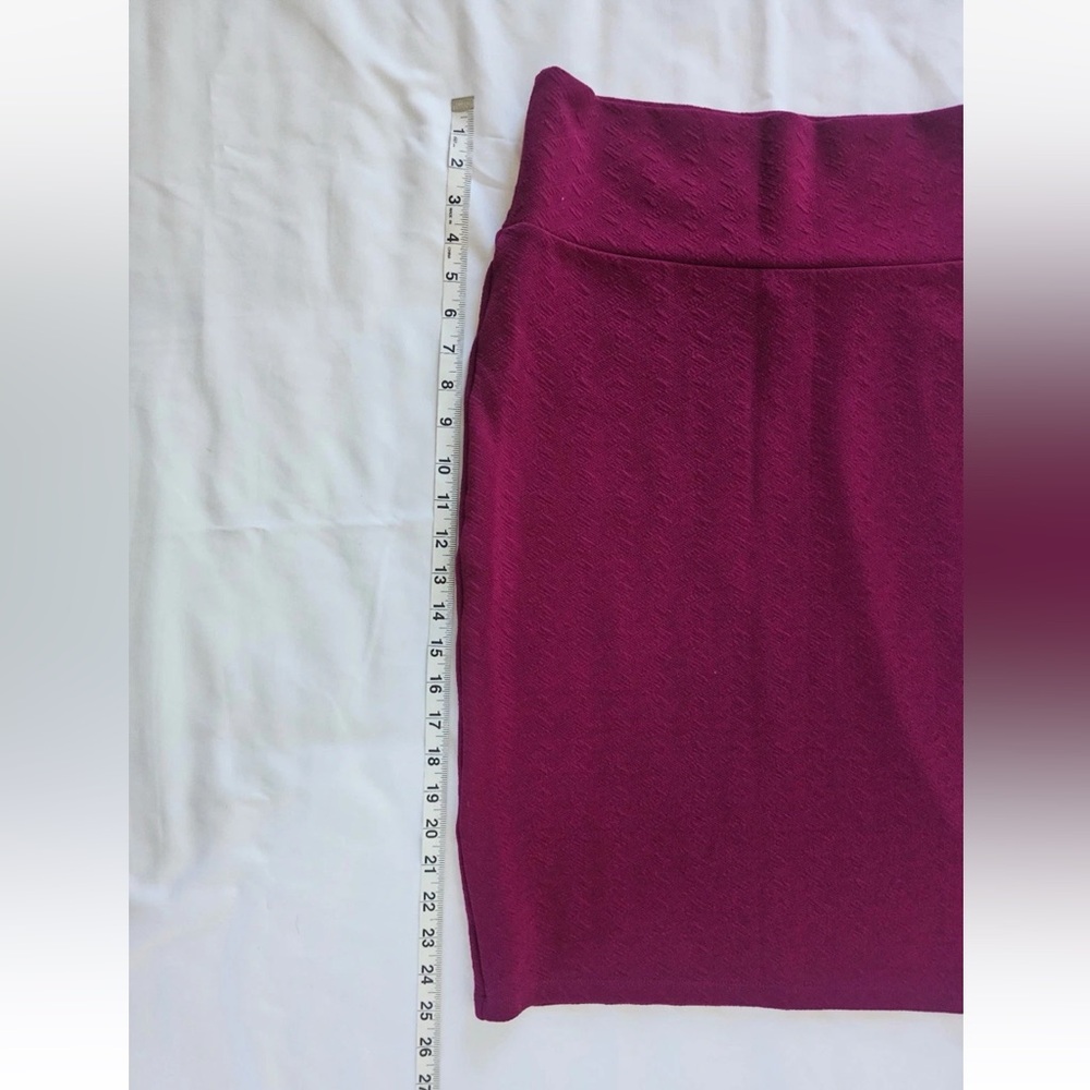 LuLaRoe Women's Pencil Skirt Stretch Medium Fusia